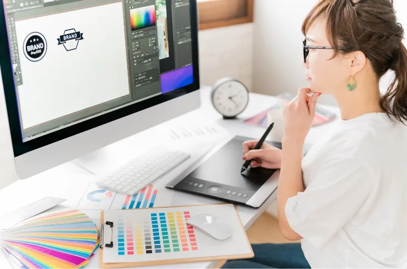 グラフィックデザイン制作の内容の画像